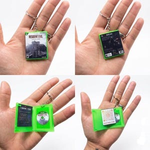 Mini Game Case Keychain - Opens with Mini Disc Inside | PS5, Xbox, Switch & Steam | 3D Printed Video Game Gift | Custom Collectible