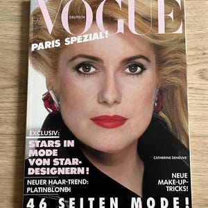 Vogue Alemania, agosto de 1985. Revista de moda vintage. Catherine Deneuve en la portada. Usada, en muy buen estado.