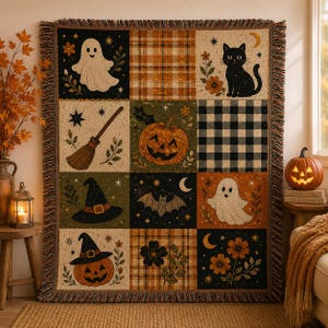 Coperta tessuta di Halloween, patchwork vintage con fantasma, gatto nero, zucca e cappello da strega, accogliente e spettrale decorazione autunnale per la casa, regalo