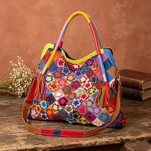 Patchwork läderväska, färgglad blommig hobo-axelväska, bohemisk stil