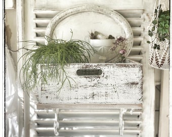 Shabby Chic wall shelf