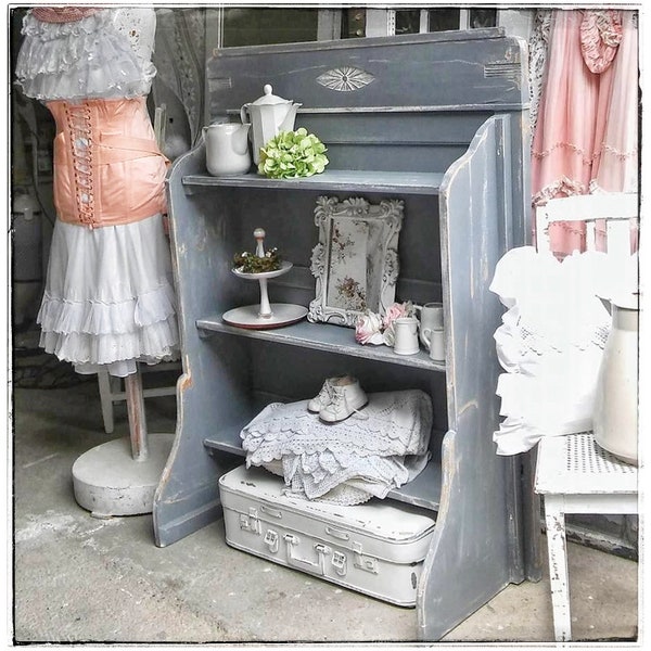 Regal, vintage , shabby