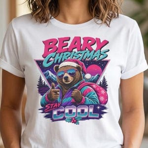 Beary Christmas Stay Cool beer zonnebril ski jas T-shirt | Retro jaren 80 vakantie graphic 80's Style Christmas Shirt, Christmas Bear Shirt