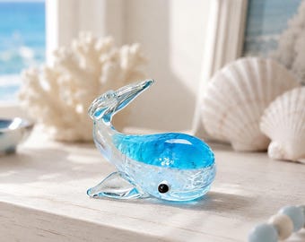 Blaue Glaswal-Figur, handgemachte Mini-Ozeantierskulptur, Strandhaus-Regaldekor, nautisches Dekor, Weihnachtsgeburtstagsgeschenk