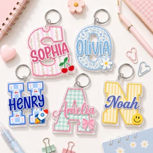 Llavero acrílico con inicial personalizada, llavero con nombre personalizado, etiqueta para mochila infantil, regalo de regreso a clases