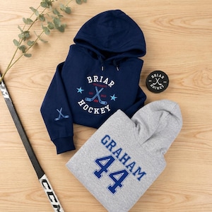 Sudadera Briar Hockey bordada a medida, Sudadera con capucha Graham 44, Productos para lectores de novelas románticas, Ropa para fuera del campus, Camiseta Graham 44, Dean Di Laurentis