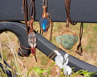 Consulenza personalizzata per la progettazione di gioielli in pietra di cristallo, crea il tuo ciondolo, anello, bracciale, cavigliera