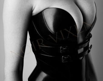 Corsé negro de lujo con tirantes, top bustier de cuero, corsé hecho a mano, regalo para ella.