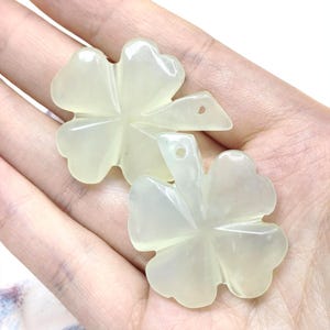 2 pieces Natural Serpentine Jade Four Leaf Clover Pendant DIY Jewelry Component