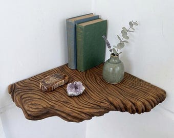 Estante flotante de esquina, escultura única hecha a mano, estantes de madera con borde natural en la pared, exhibición personalizada, librería montada en la pared