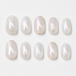 Pearl White Press On Nails, Glazed Donut Chrome Fake Nails, Gold Outline Bridal Nail Set, Clean Girl Handmade Nails