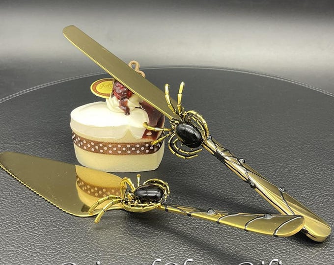 Hand Painted Spider cake serving set