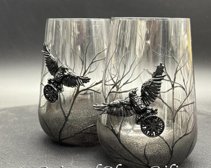Black raven wine glasses & decanter