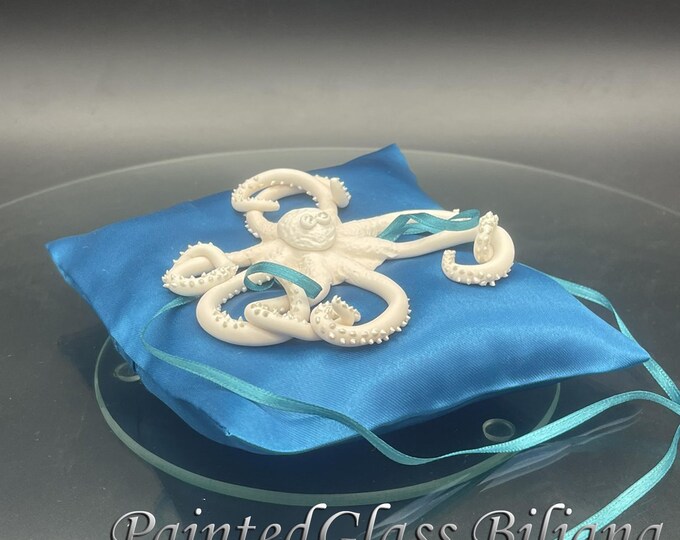 White octopus ring pillow  & champagne flutes