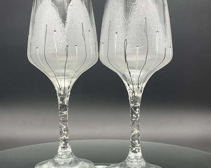 Set of 2 Hand Painted wine  glasses Silver tulip