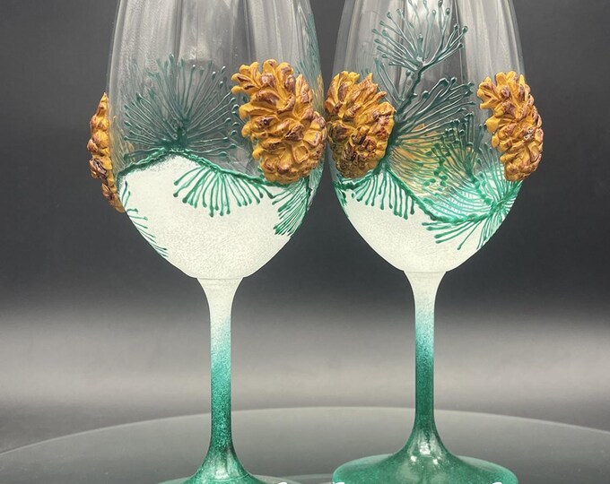 Pine tree wine glasses, Christmas wedding theme