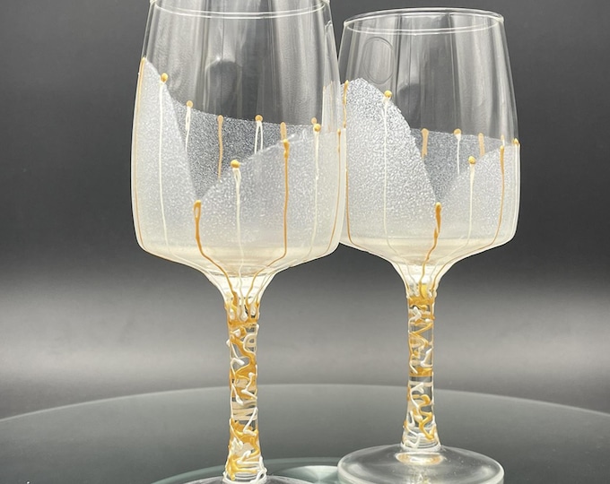 Set of 2 Hand Painted Wine glasses Calla