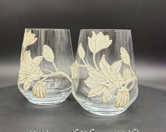 Hand Painted white magnolia stemless Wine Glasses