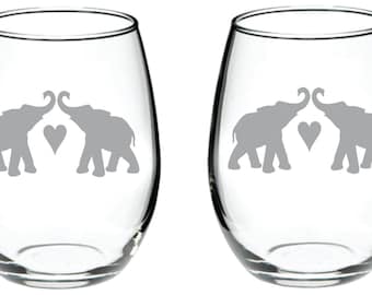 Elephant Couple Glass  FREE Personalization Elephant Anniversary, Elephant Wine Gift