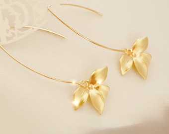 Roségouden orchidee hangoorbellen: bloemoorbel bruidsmeisje bruiloftssieraden