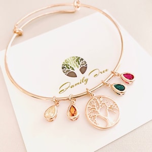 Bracelet de pierres de naissance pour maman, cadeau de fête des mères pour maman, bracelet initiale de famille, cadeau personnalisé pour maman, bijoux nouvelle maman, cadeau grand-mère image 1