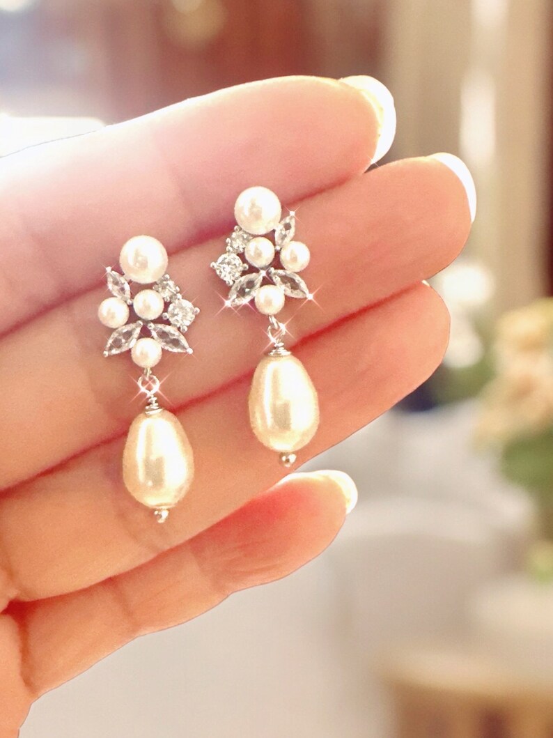 Boucles d'oreilles mariée pendantes perle et cristal