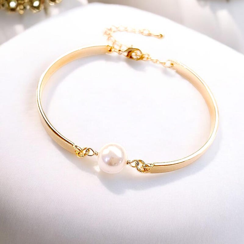 Rosemary Pearl Bracelet