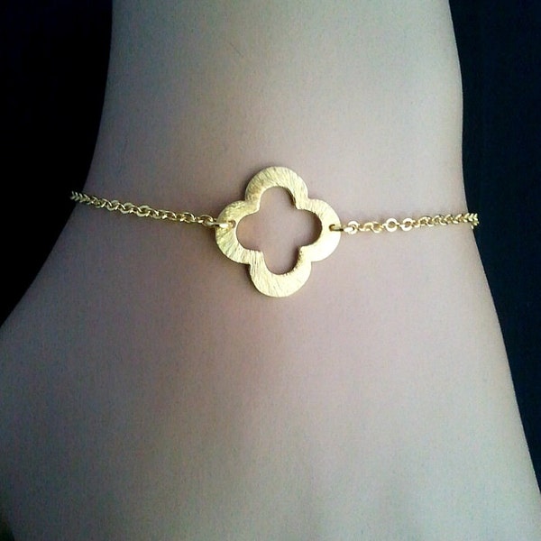 Gold Clover Quatrefoil Charm Bracelet - Bangle Bracelet,Friendship bracelet, Charm Bracelet, Shamrock Necklace