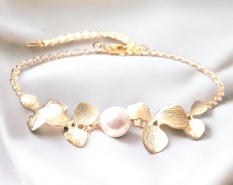 Pearl Bracelet, Orchid bracelet, Rose gold Flower bracelet, Wedding Bracelet, Gift for her, Bridesmaid gifts, Bridal bracelet