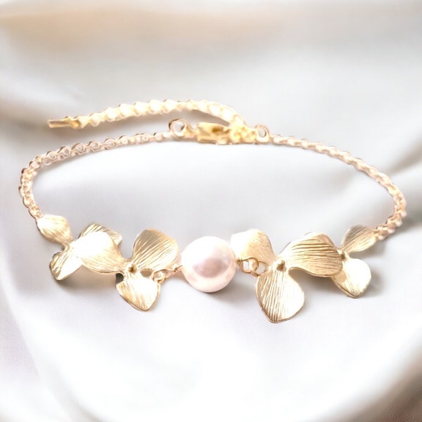 Pearl Bracelet, Orchid bracelet, Rose gold Flower bracelet, Wedding Bracelet, Gift for her, Bridesmaid gifts, Bridal bracelet