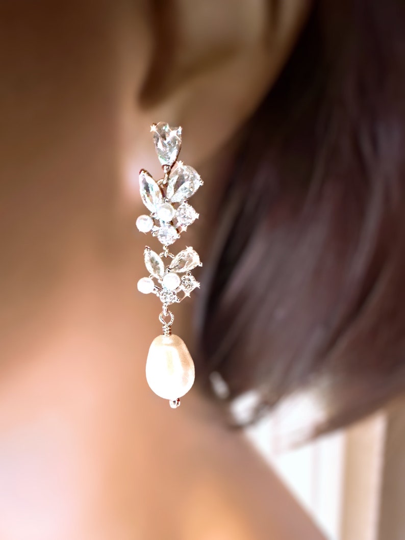 Boucles d'oreilles mariée pendantes perle et cristal