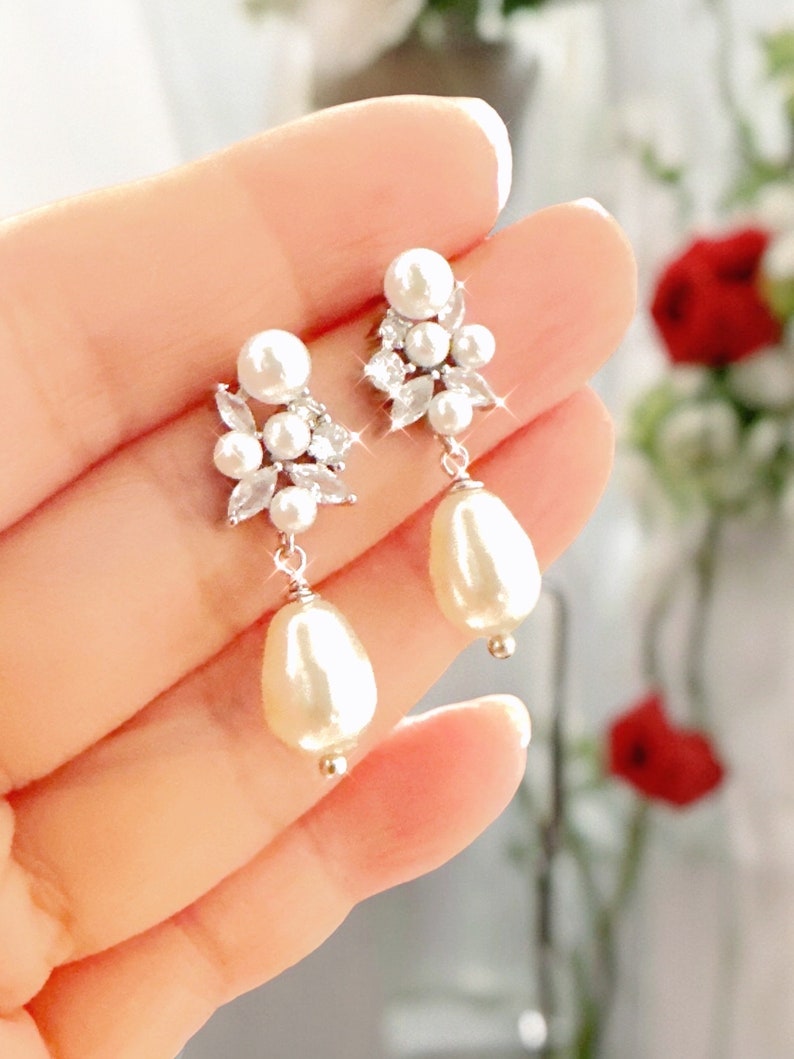 Boucles d'oreilles mariée pendantes perle et cristal