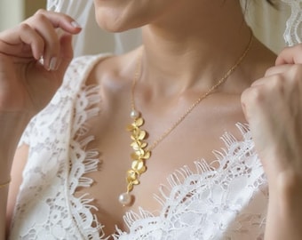 Collar de orquídea dorada: pendientes colgantes de perlas Swarovski, pulsera, joyería nupcial