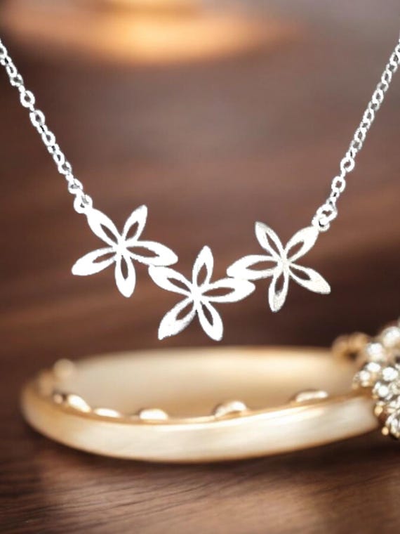 Narcissus Flower Statement Necklace- Bridesmaid Gifts