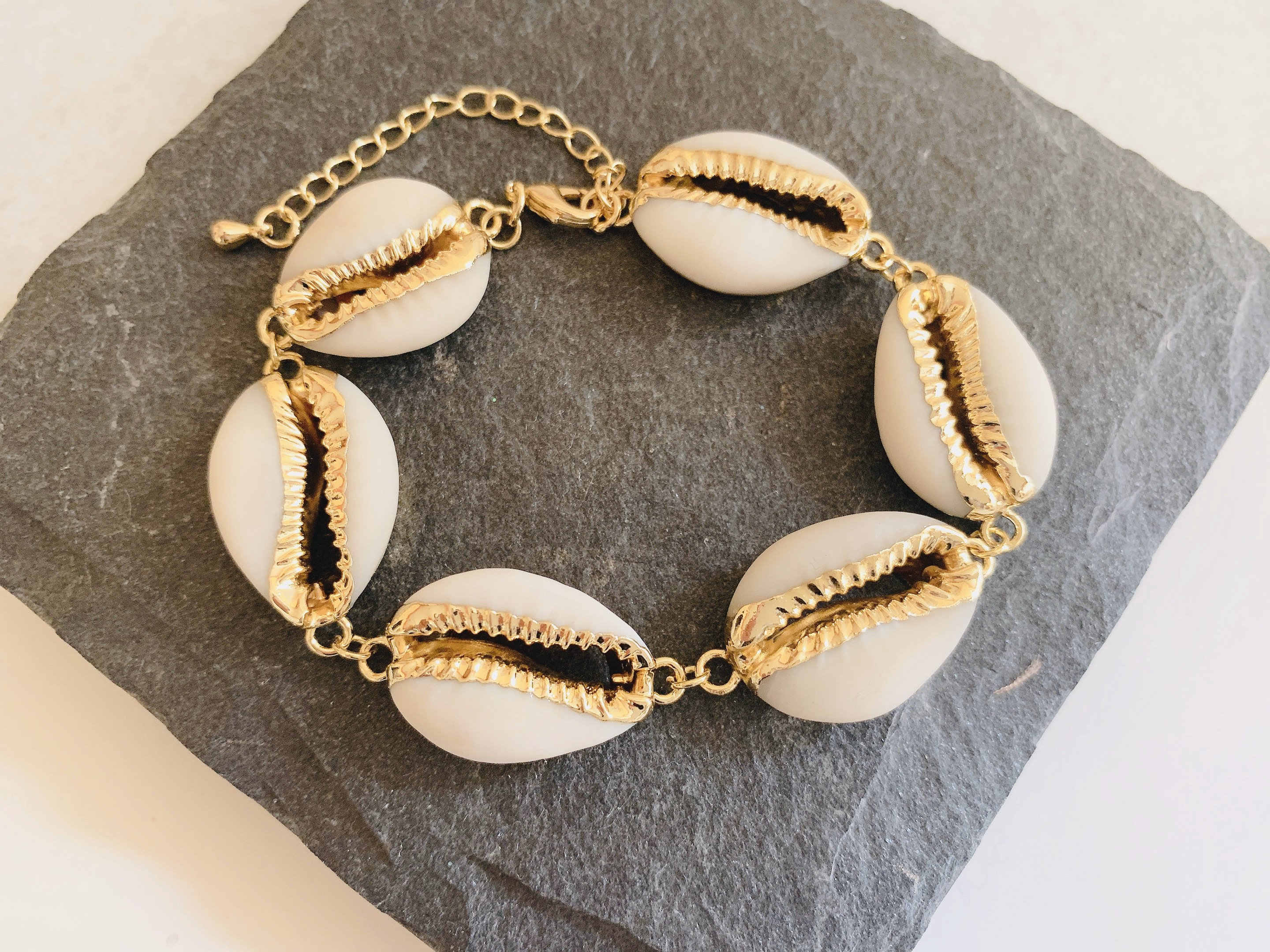 Natural Sea Shell Beads Wristband Handmade Braided Gold Cowrie Shells  Bracelet Set Women Boho Adjustable Girls Choker Necklace - Bracelets -  AliExpress