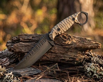 Handmade Curved Hunting Knife, Textured Ring Handle, Black Leather Sheath, Camping Tool