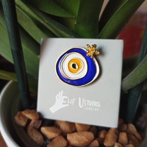 Nazar Brooch, Evil Eye Pin with a tiny flower, Protection Accessory, Best Gift for Loved Ones, Abstract