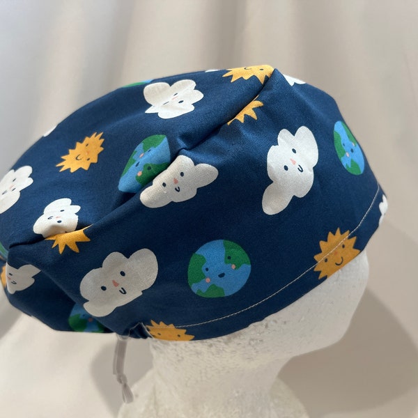 Snugfit Scrub Hat, blue with clouds earth and sun, woven fabric