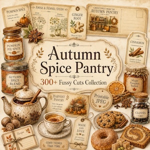 Może przedstawiać: Kolekcja drukowanych efemeryd z motywem Autumn Spice Pantry, zawierająca etykiety, karty z przepisami i zawieszki w stylu vintage. Zawiera słoiki z przyprawami, nakrapiany ceramiczny czajnik, filiżankę kawy, ciasteczka i pączka na teksturowanym tle.