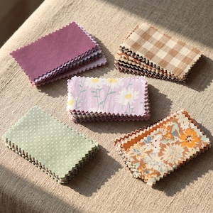 Verschiedene Textilreste-Bündel, perfekt für Patchwork, DIY-Kunst und Stoffcollagenherstellung