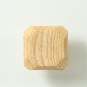Pomello per mobile in legno / Maniglia per cassetto e mobile in frassino / Cassettiera e armadio / Ristrutturazione casa / Maniglia per armadio in legno massello