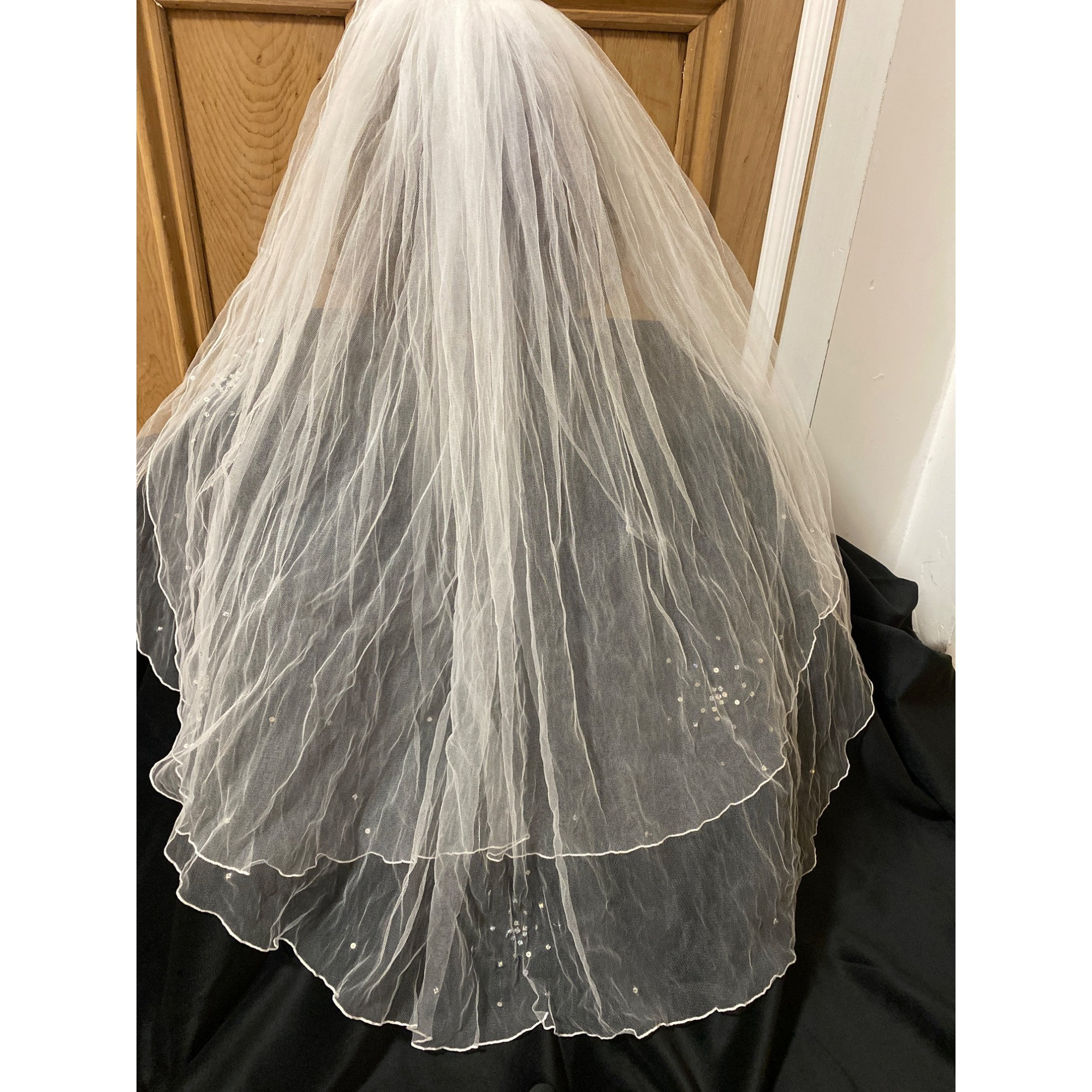 Vintage Womens Wedding Bridal Veil 2 Tiers Lace White