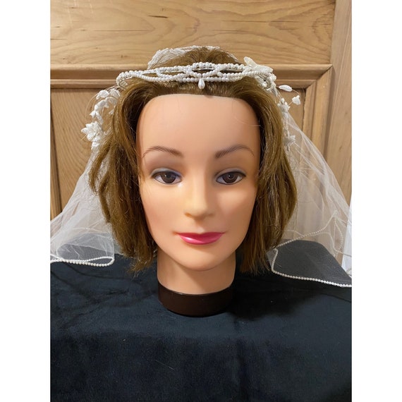 Vintage 2 Tier Viel Bridal Wedding Lace Tulle Tiered Pearls  display picture 2