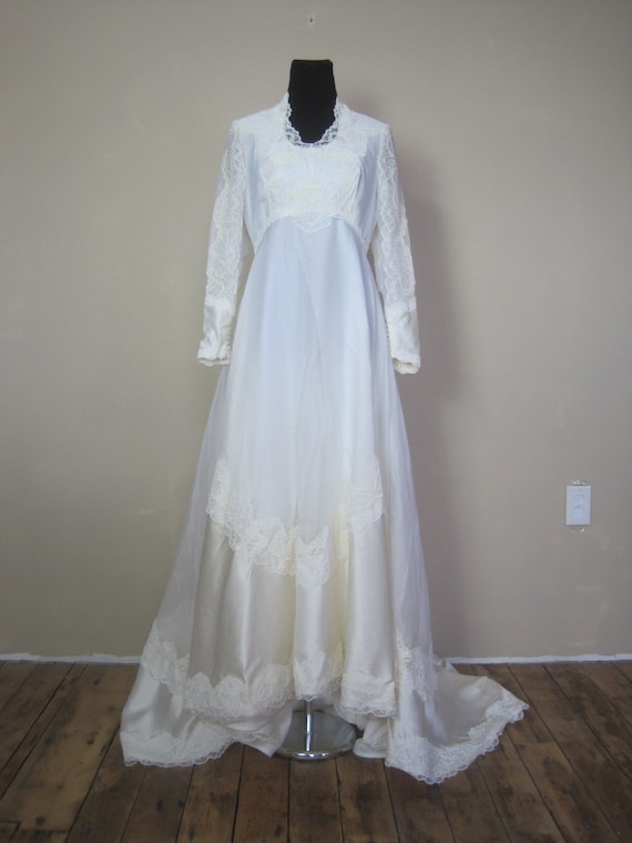 Victorian Wedding Gown Fitted A Line Empire Dress… - image 1