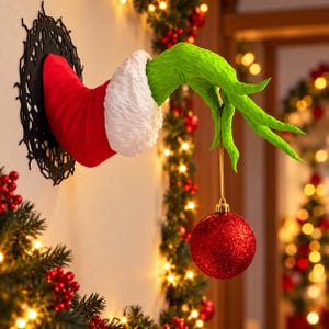 Grinch's Hand Wall Decoration, Christmas