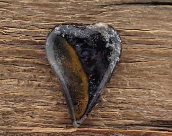 Black Feather Lace Agate Heart Cabochon