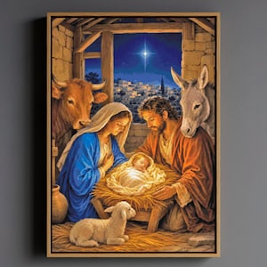 Puede incluir: Una impresión artística enmarcada que representa una escena de natividad con una persona con túnica azul y otra con túnica color óxido arrodilladas junto a un bebé en un pesebre. Un buey marrón, un burro gris y un cordero blanco están presentes.