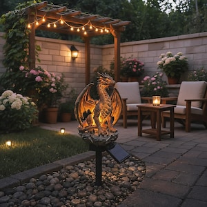 Lampada solare da giardino a forma di drago, lampada a paletto con scultura di drago a LED luminosa, decorazione per esterni con statua di drago fantasy per giardino e prato.