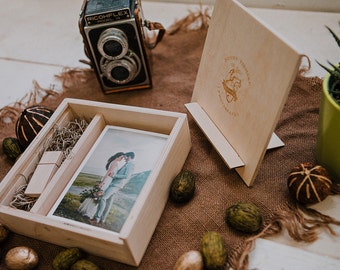 4x6 photo box - (option to add 16gb USB) Wood print box for 4x6 photos and usb drive - lid converts into a photo stand - square