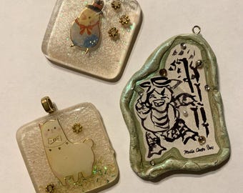 Assortiment de pendentifs en résine, artisanat en poly, argile : qualité B, perruche kappa, perruche, alpaga, défauts notés, paillettes brillantes, faits main